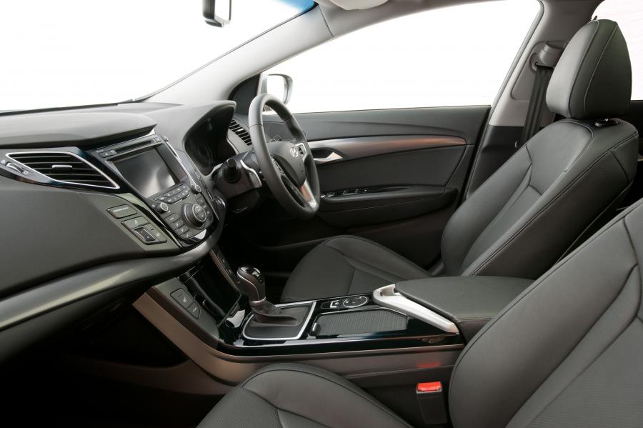  Hyundai i40 Station Wagon CRDi 2011 года  (UK) (фото 69 из 146)